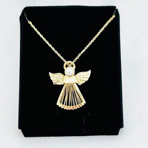 Jessica Lauren Treasures  Angel Brooch/Pendant w/Chain